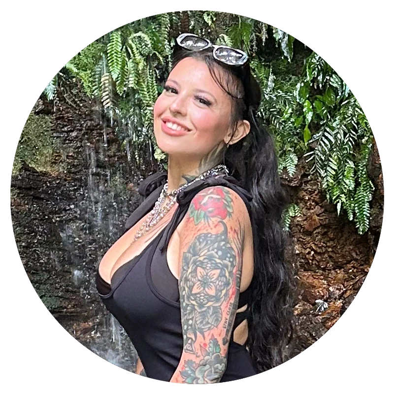 Brante, a retreat participant, sharing her 5-star review about the safe, family-like environment at Mahadevi